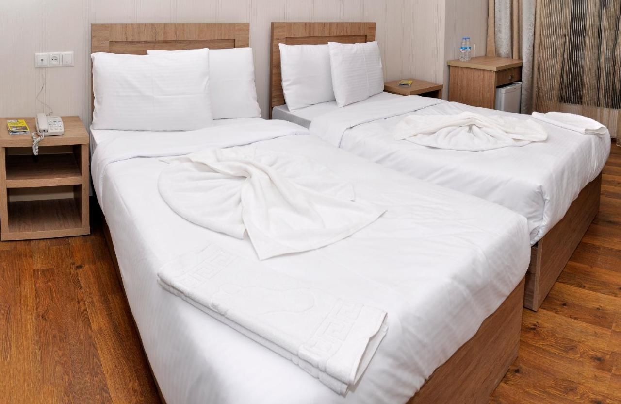 Отель L Plaza Hotel Тбилиси-15