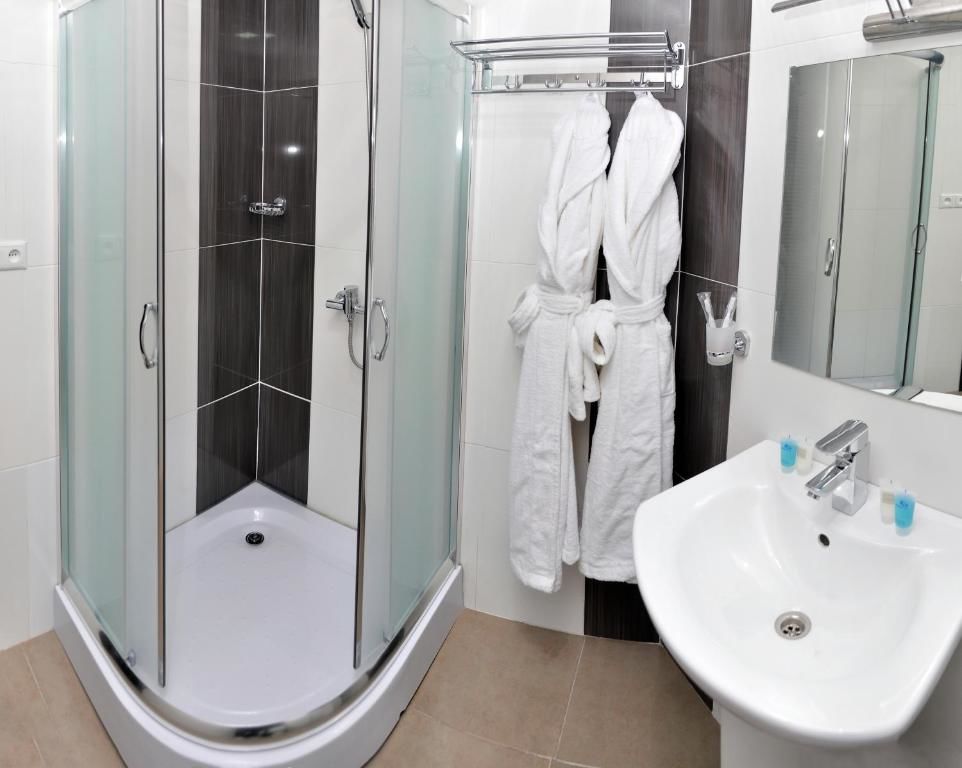 Отель L Plaza Hotel Тбилиси-52