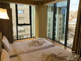 Отель L Plaza Hotel Тбилиси Стандартный двухместный номер с 2 отдельными кроватями-5