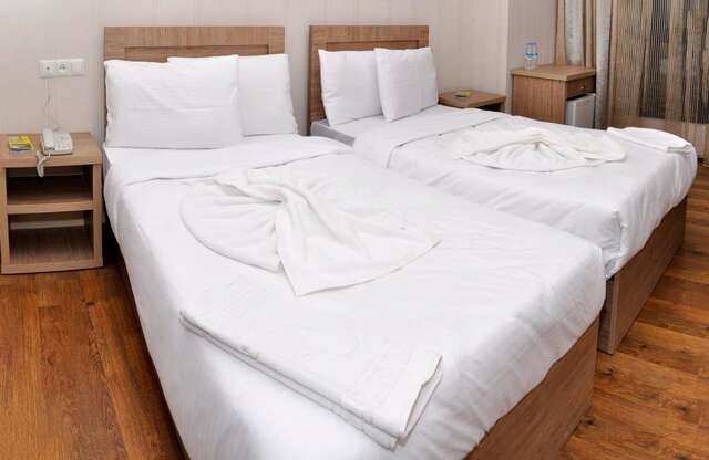 Отель L Plaza Hotel Тбилиси-14