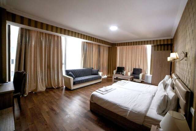 Отель L Plaza Hotel Тбилиси-33