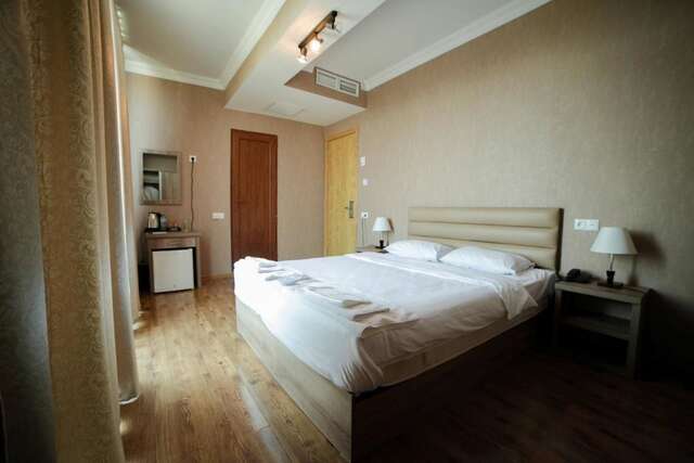 Отель L Plaza Hotel Тбилиси-38